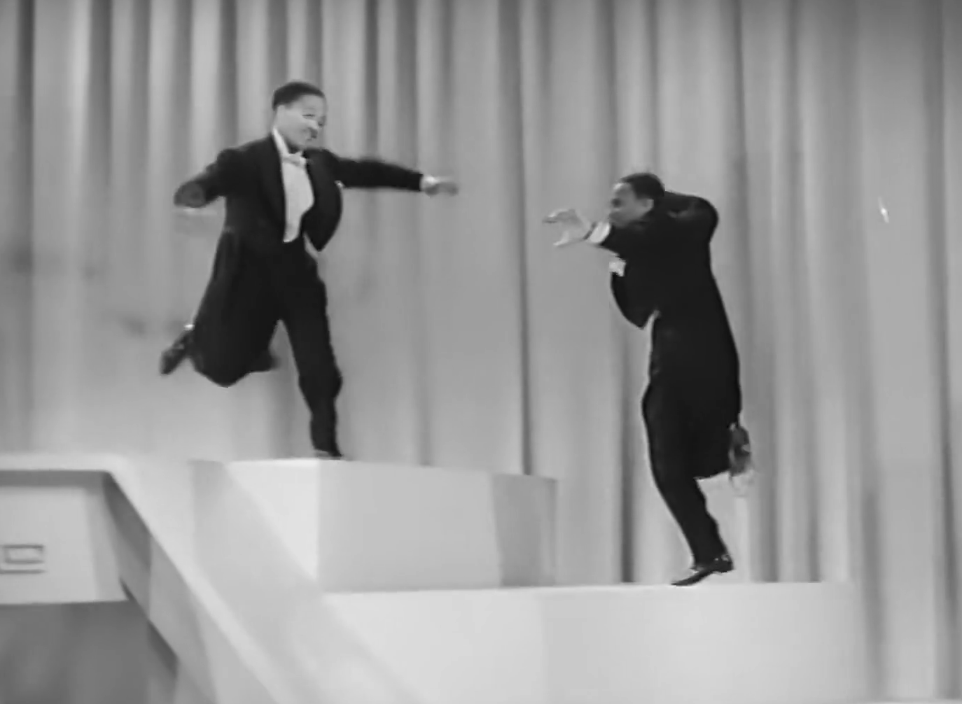 The Nichols Brothers in Jumpin' Jive number from Stormy Weather movie (1943)